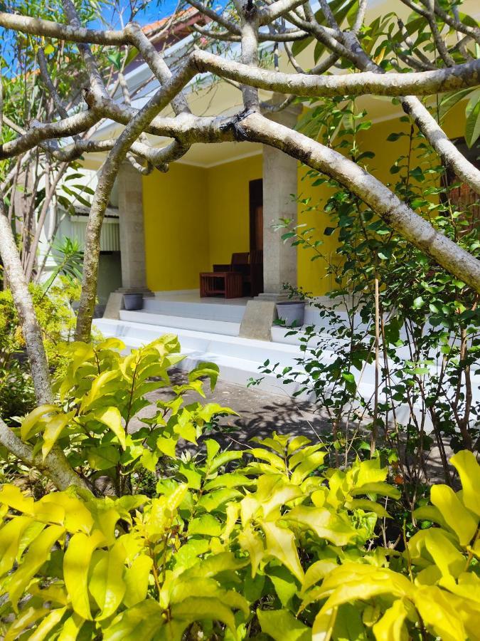 Berlian Inn Kuta Beach Exterior foto