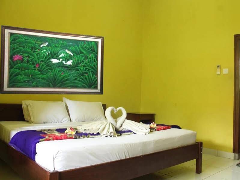 Berlian Inn Kuta Beach Exterior foto